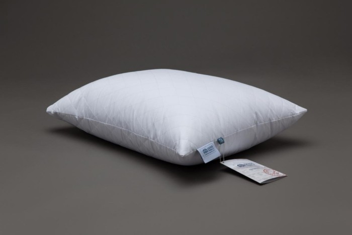 Подушка стеганая на молнии German Grass BAMBOO FAMILIE BIO 68 х 68 см. регулируемая