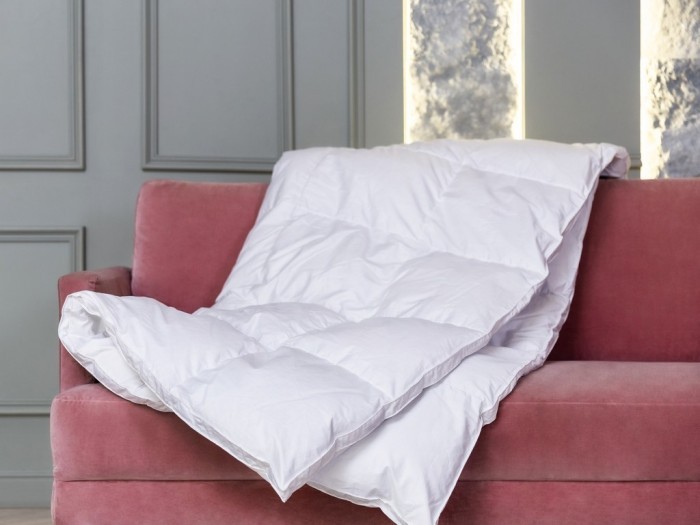 Одеяло White Familie Down, 240х220 всесезонное, с бортиком