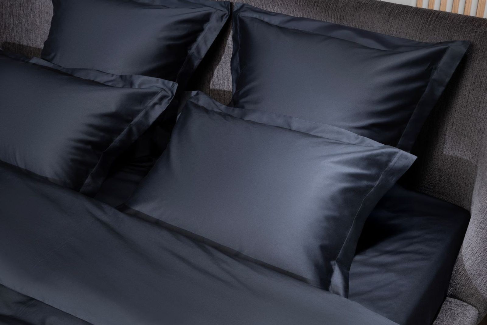 Постельное белье Dark Onyx Allure Grass Семейный простыня на резинке