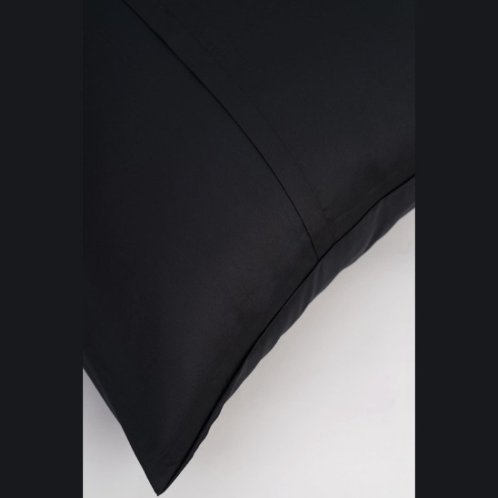 Постельное белье BLACK BRILLIANT GRASS Семейный 50 х 70 см (2 шт), 70 х 70 см (2 шт) простынь 180х200