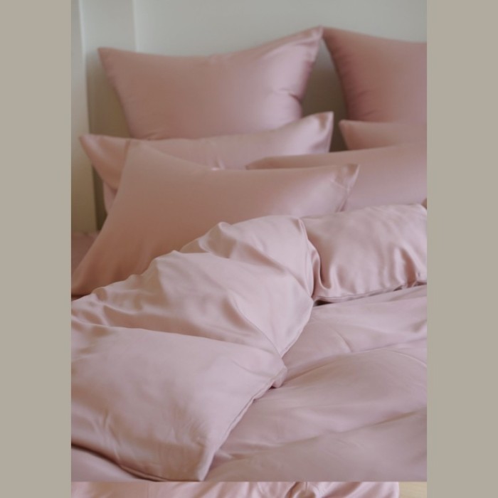 Постельное белье ROSE BRILLIANT GRASS Евро 50 х 70 см (2 шт), 70 х 70 см (2 шт) простынь 160х200