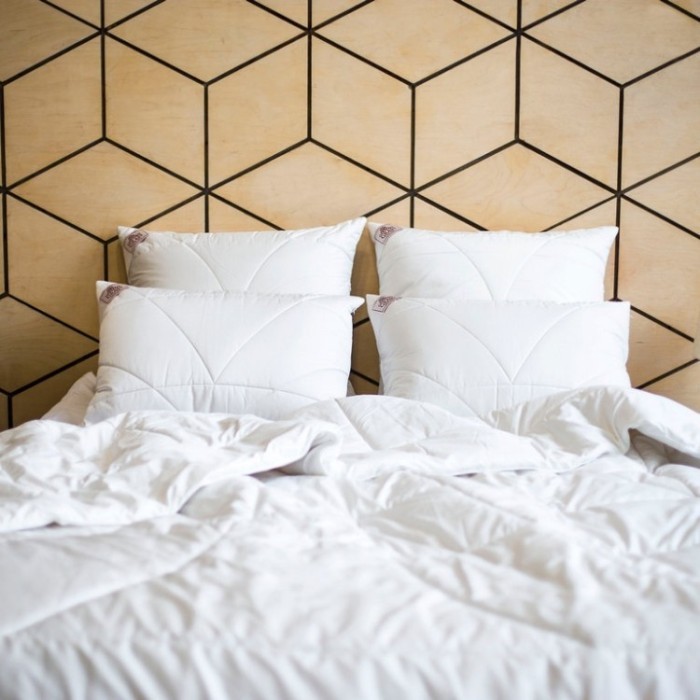 Подушка стеганая кашемир Cashmere Grass (50 х 70) Средняя