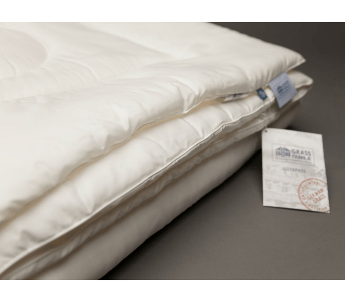 Одеяло стеганное с кантом German Grass TENCEL FAMILIE BIO 200 х 200 см. всесезонное