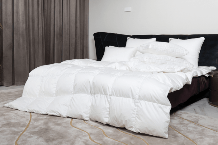 Одеяло KING DOWN GRASS всесезонное с бортиком 200х220