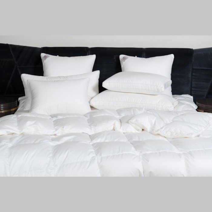 Одеяло KING DOWN GRASS всесезонное с бортиком 220х240