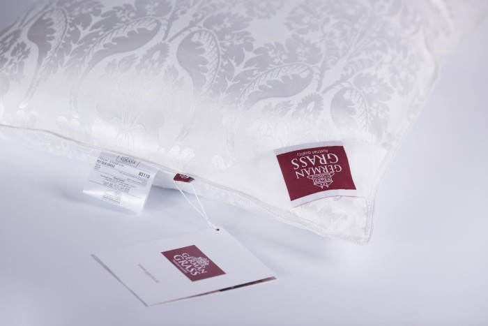 Подушка шелк Fly Silk Grass (50 x 70) Средняя