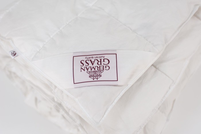 Одеяло ROYAL DOWN GRASS всесезонное “Light” 260х240