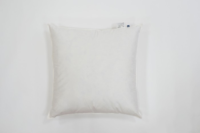 Подушка 4 STARS FAMILIE DOWN средняя 50х68