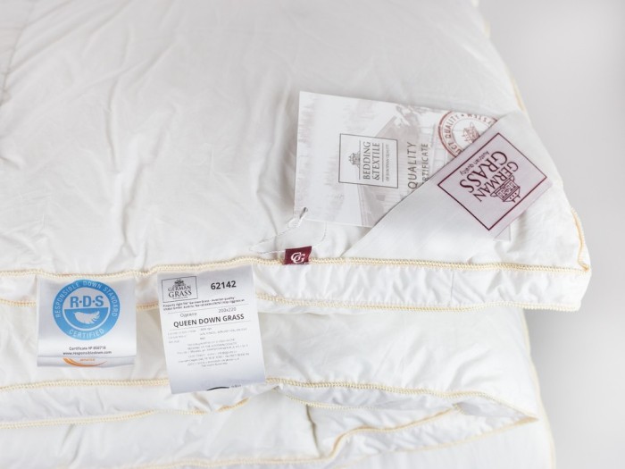 Одеяло QUEEN DOWN GRASS теплое с бортиком 160х220