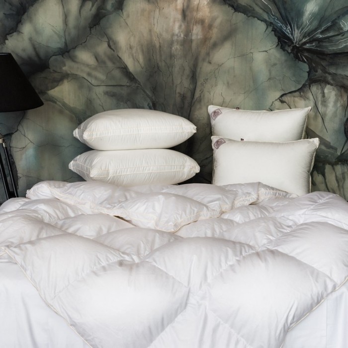 Одеяло QUEEN DOWN GRASS всесезоное с бортиком 160х220