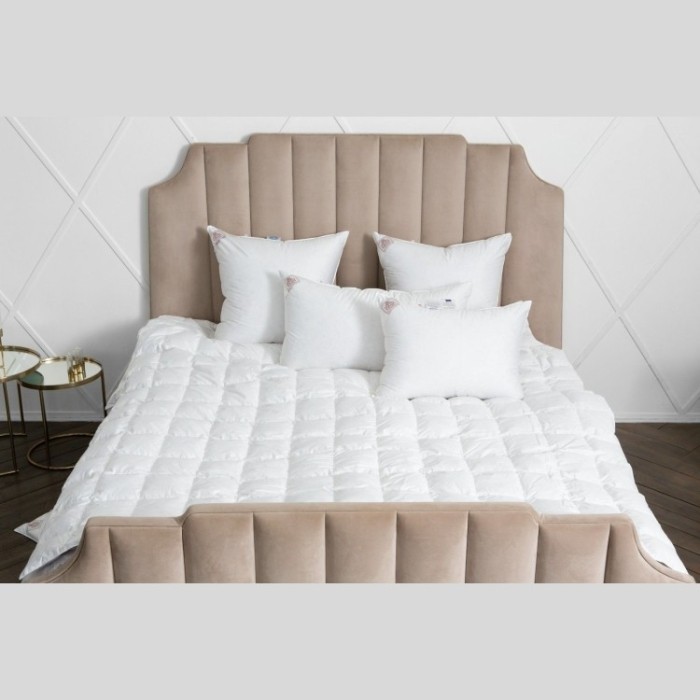 Одеяло SILVER DOWN GRASS всесезонное "Light" 200х200