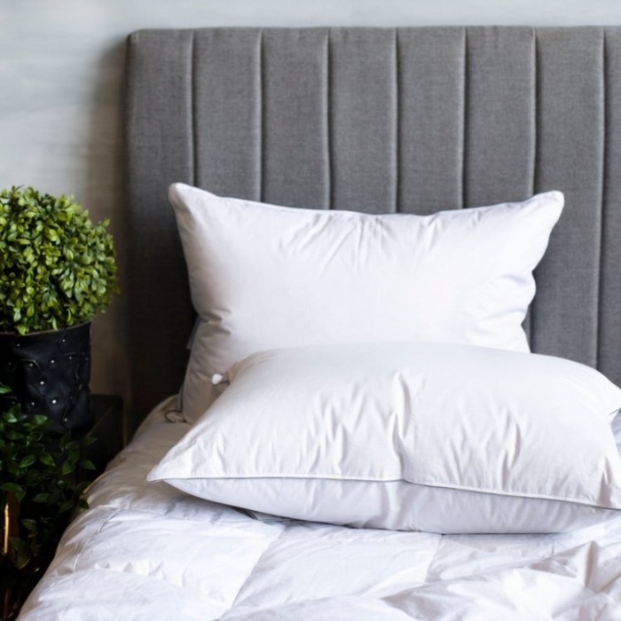 Подушка German Grass Gray Familie Down упругая трехкамерная с внутренним ядром 50 х 68