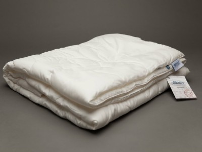 Одеяло стеганное с кантом German Grass SILK FAMILIE BIO 200 х 220 см. легкое
