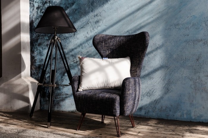 Подушка QUEEN DOWN GRASS средняя c бортиком 60х80